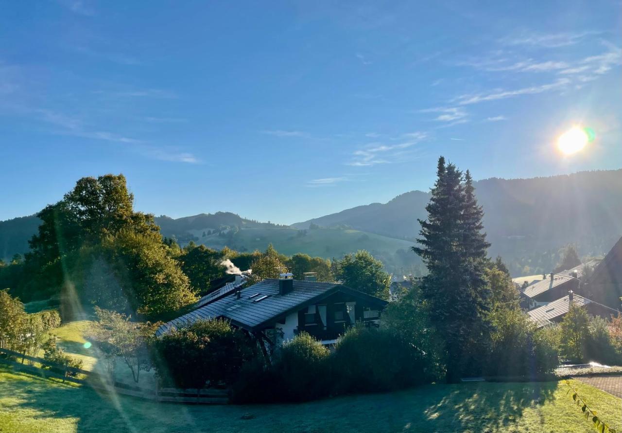 Wunderschoene Wohnung Mit Balkon Und Blick Auf Die Alpen Oberstaufen Exteriör bild